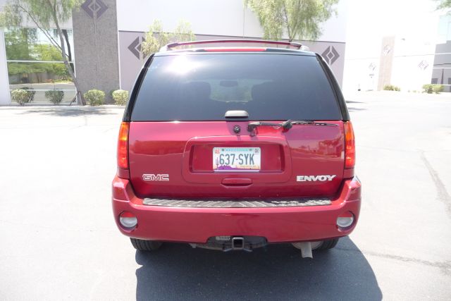 GMC Envoy 2003 photo 1