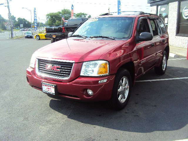 GMC Envoy 2003 photo 1