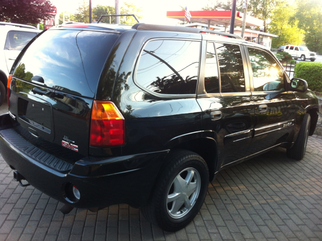 GMC Envoy 2003 photo 11