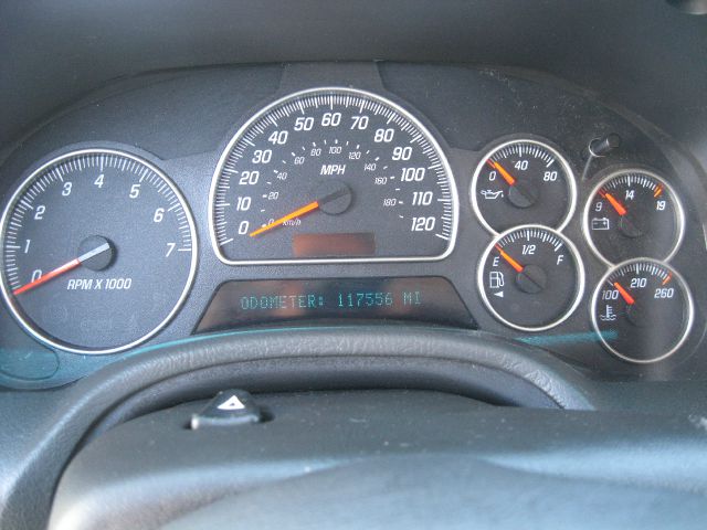 GMC Envoy 2003 photo 6