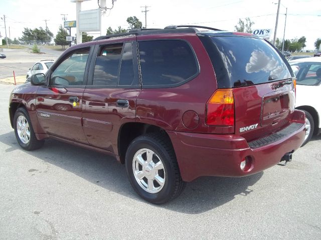 GMC Envoy 2003 photo 3