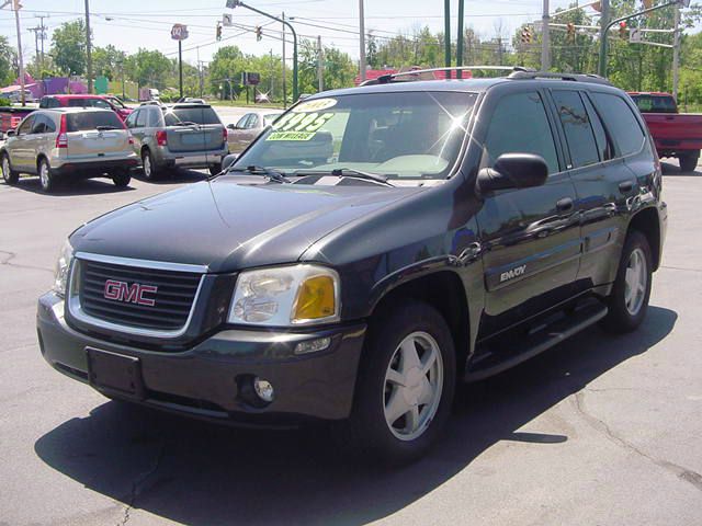 GMC Envoy 2003 photo 1