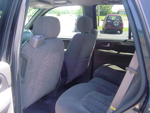 GMC Envoy 2003 photo 8