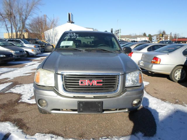 GMC Envoy 2003 photo 2