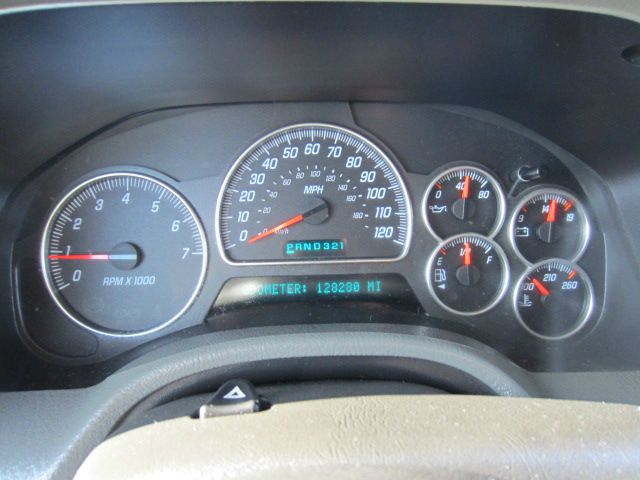 GMC Envoy 2003 photo 17