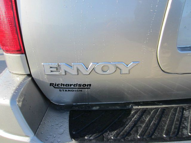 GMC Envoy 2003 photo 24