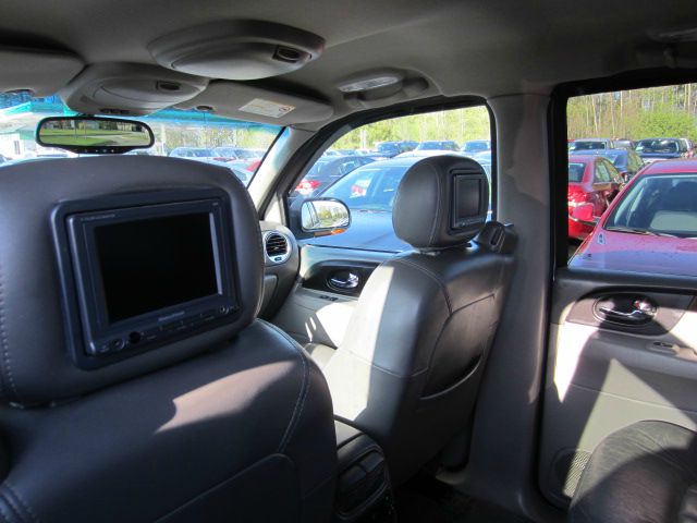 GMC Envoy 2003 photo 25