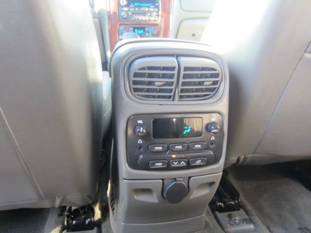 GMC Envoy 2003 photo 9