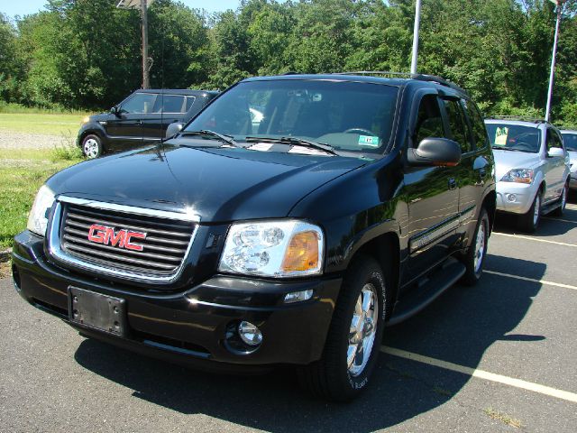 GMC Envoy 2003 photo 1