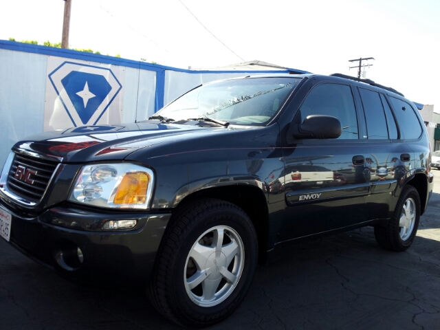 GMC Envoy 2003 photo 2