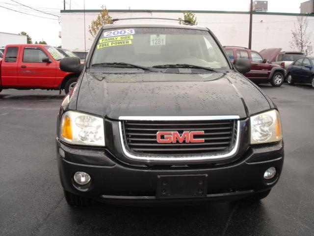 GMC Envoy 2003 photo 1