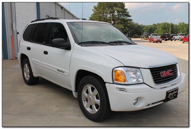 GMC Envoy 2003 photo 3