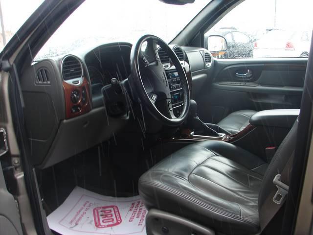 GMC Envoy 2003 photo 1