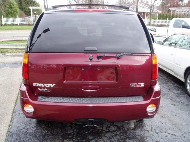 GMC Envoy 2003 photo 1