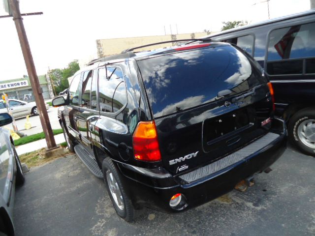 GMC Envoy 2003 photo 1