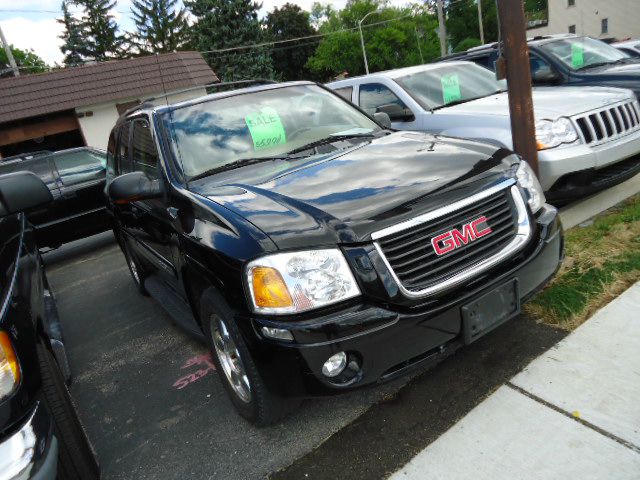 GMC Envoy 2003 photo 2