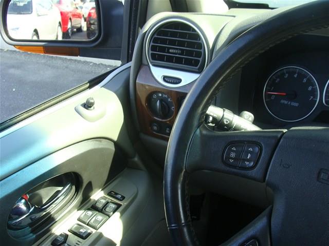 GMC Envoy 2003 photo 5