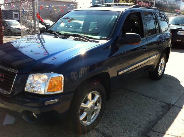 GMC Envoy 2003 photo 1