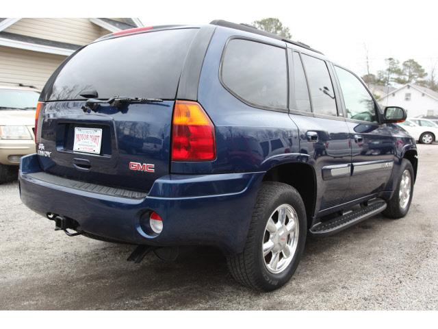 GMC Envoy 2003 photo 1