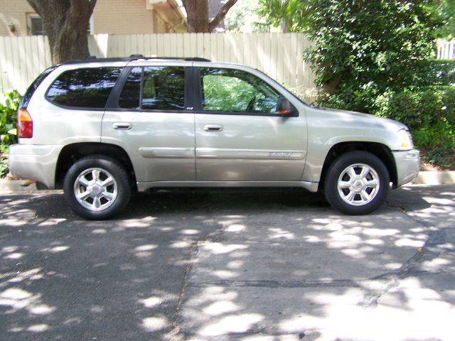 GMC Envoy Super SUV