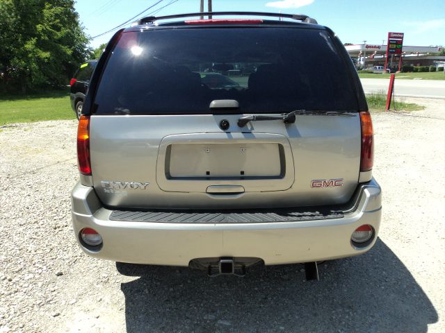 GMC Envoy 2003 photo 12