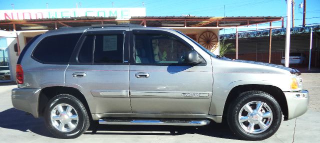 GMC Envoy 2003 photo 3