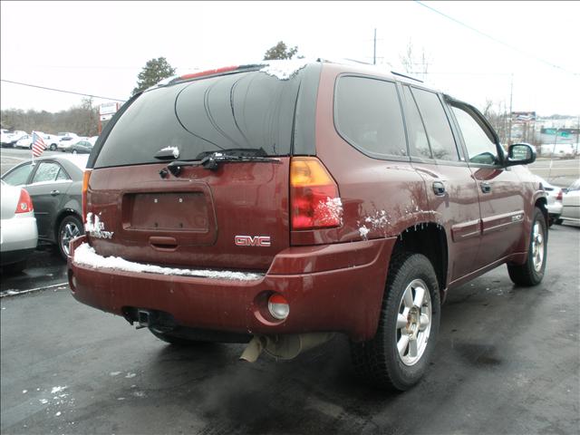 GMC Envoy 2003 photo 3