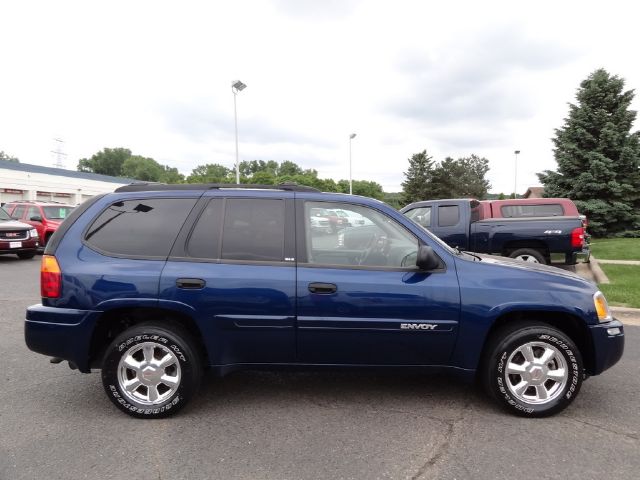 GMC Envoy 2003 photo 4