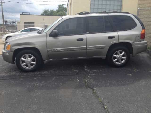 GMC Envoy 4x4 Crew Cab LE SUV