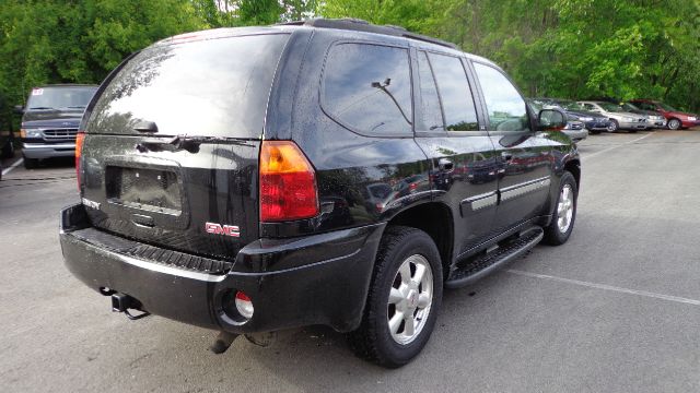 GMC Envoy 2004 photo 3