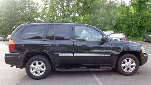 GMC Envoy 2004 photo 4