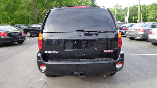 GMC Envoy 2004 photo 5