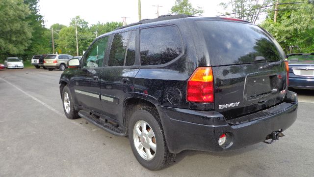 GMC Envoy 2004 photo 6