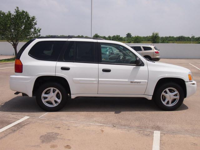 GMC Envoy 2004 photo 24