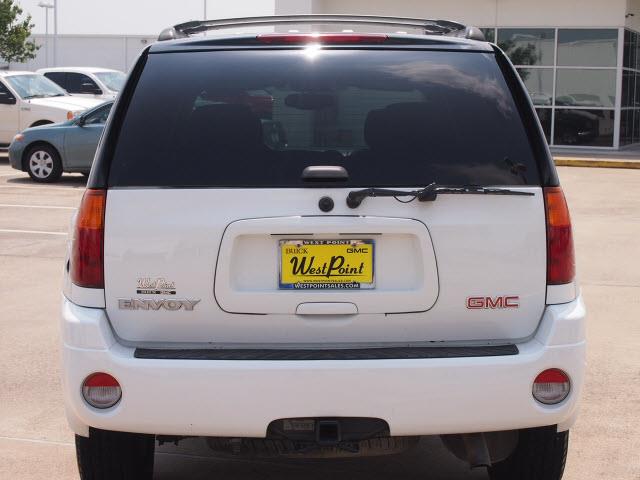 GMC Envoy 2004 photo 31