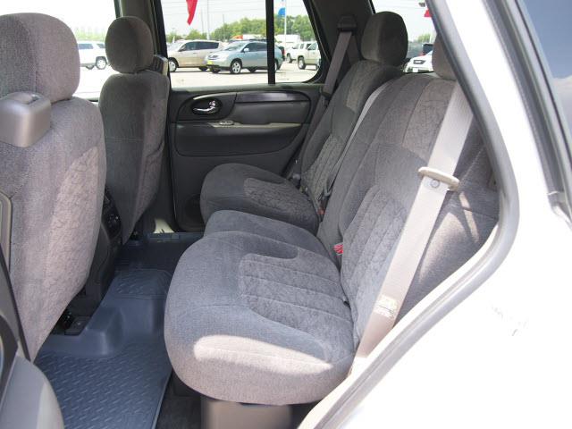 GMC Envoy 2004 photo 32