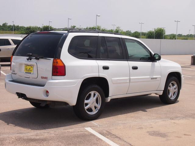 GMC Envoy 2004 photo 35