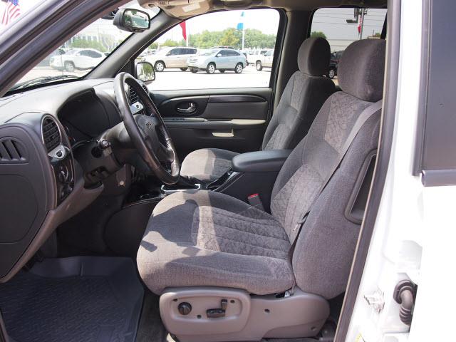 GMC Envoy 2004 photo 39