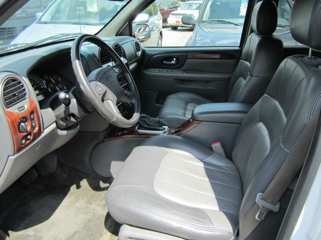 GMC Envoy 2004 photo 10