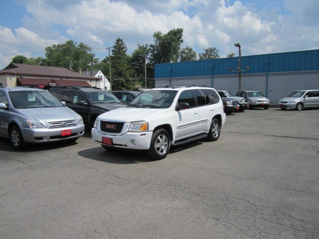 GMC Envoy 2004 photo 11