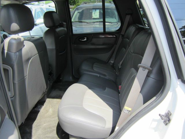 GMC Envoy 2004 photo 8