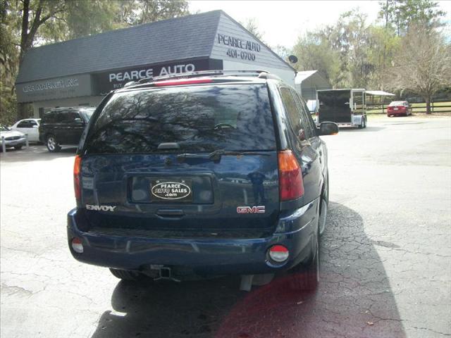 GMC Envoy 2004 photo 3