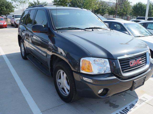 GMC Envoy 2004 photo 1