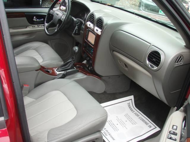 GMC Envoy 2004 photo 3