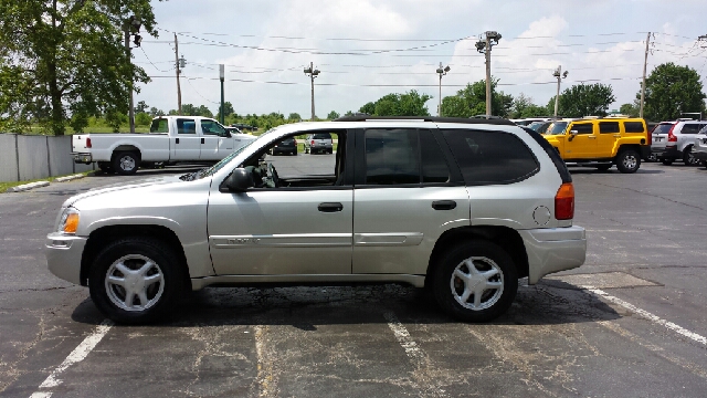 GMC Envoy 2004 photo 10