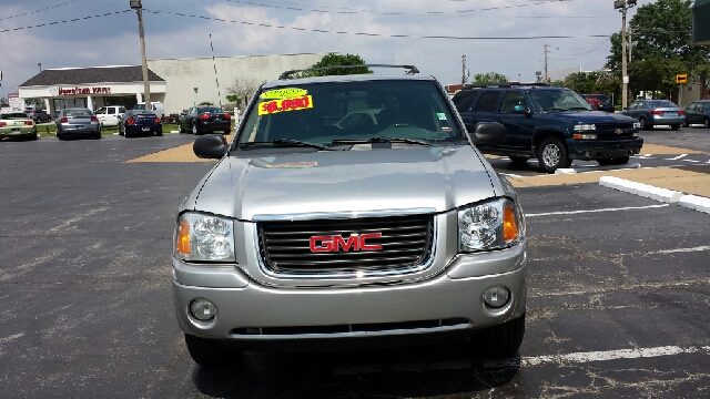 GMC Envoy 2004 photo 11