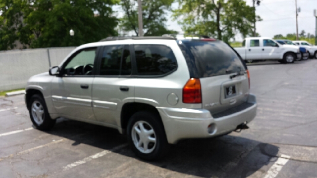 GMC Envoy 2004 photo 13