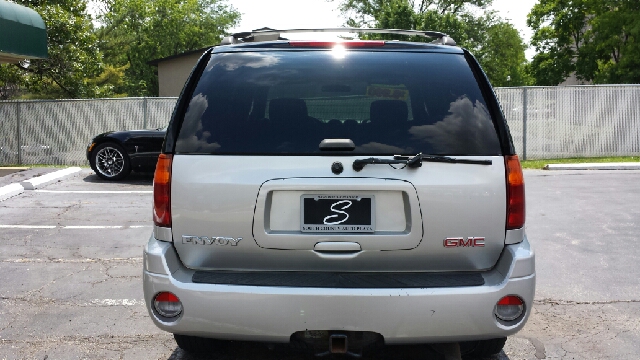 GMC Envoy 2004 photo 8