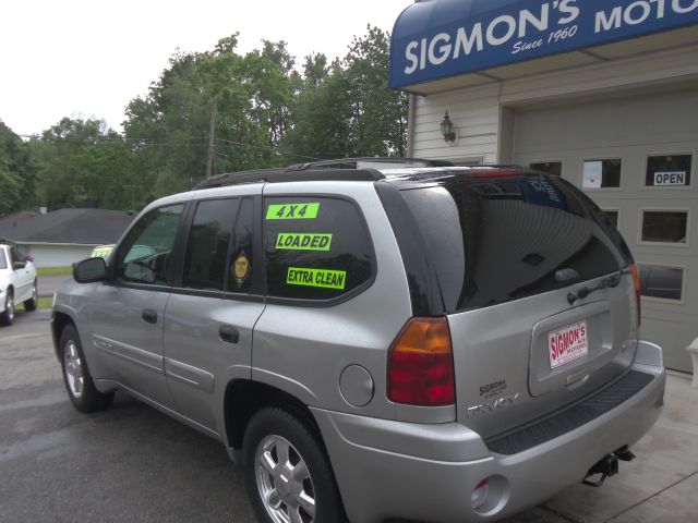 GMC Envoy 2004 photo 4