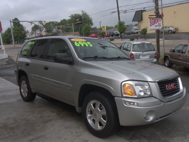 GMC Envoy 2004 photo 5